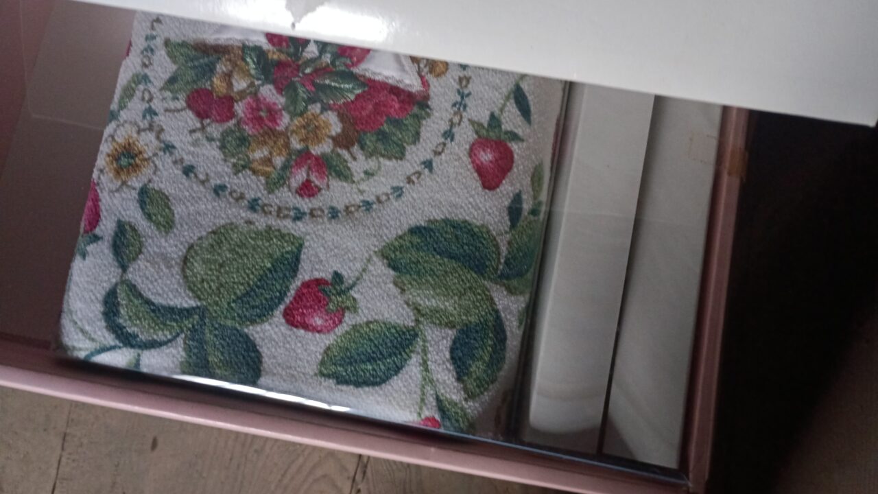 バスタオルの入った箱