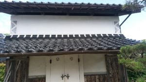 我が家の土蔵の全景を正面から撮影した画像です。