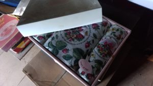 御中元などで貰った箱に入ったバスタオルを撮影した画像です。