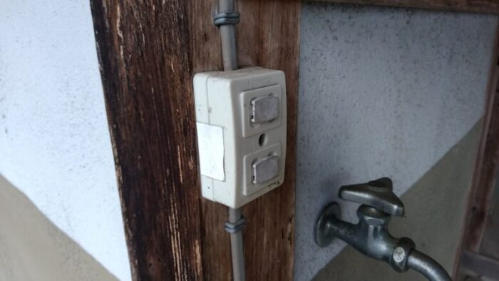 洗濯機用として使っていたコンセント(コンセントキャップ済み)