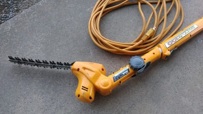 ポールヘッジトリマーPHT-2100と電源コード